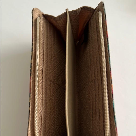 Relic Multicolor Wallet - Picture 3 of 9